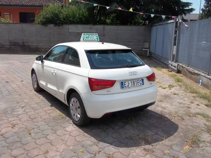 Audi A1 — foto 9