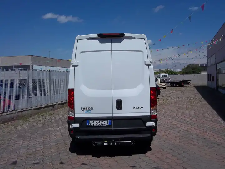 Iveco Daily — foto 12