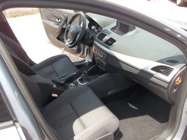 Renault Mégane — foto 11