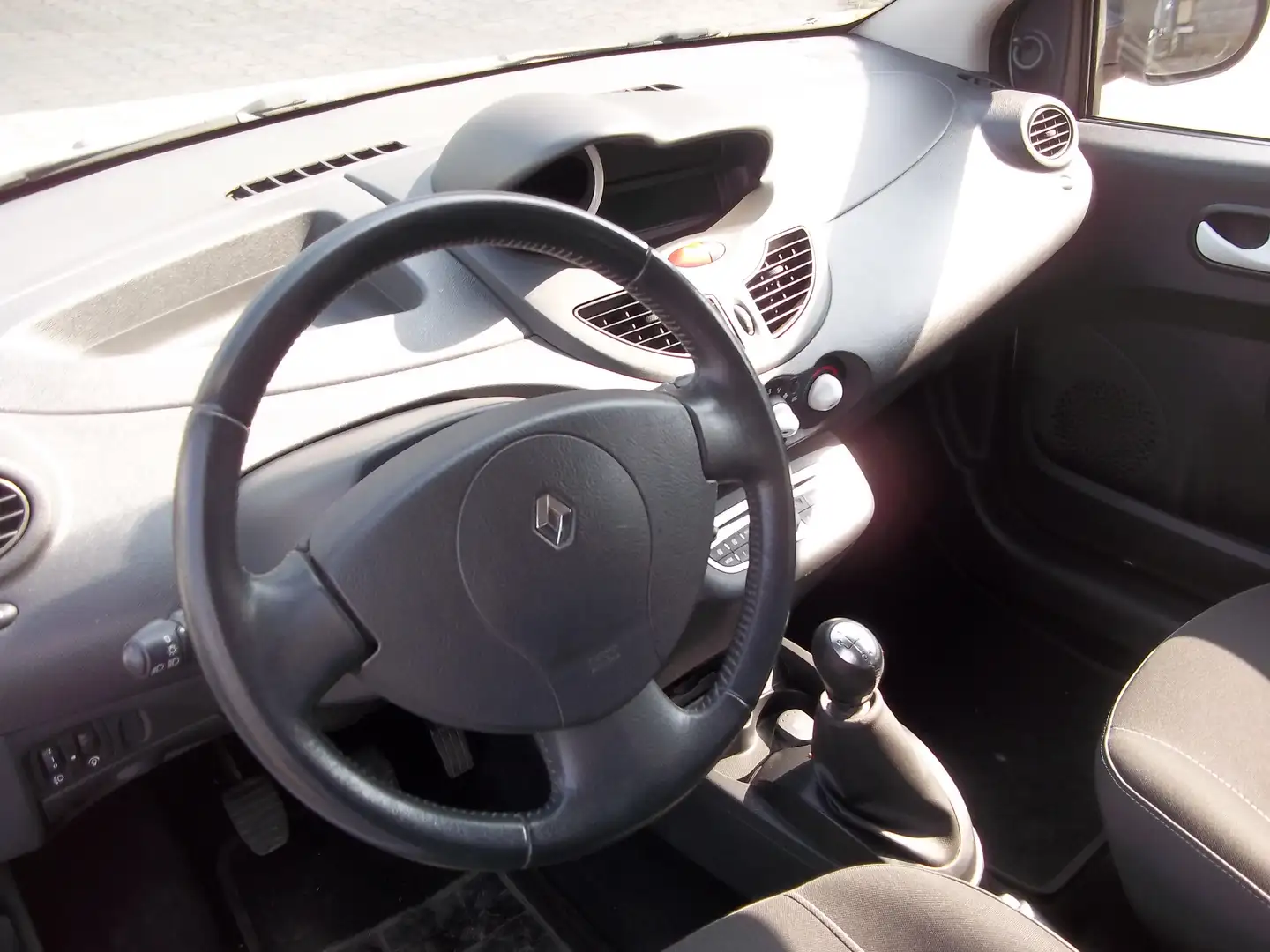 Renault Twingo — foto 13