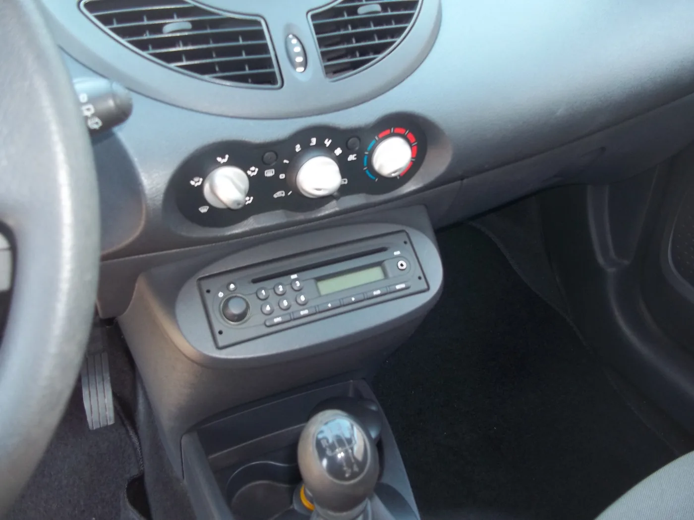 Renault Twingo — foto 16