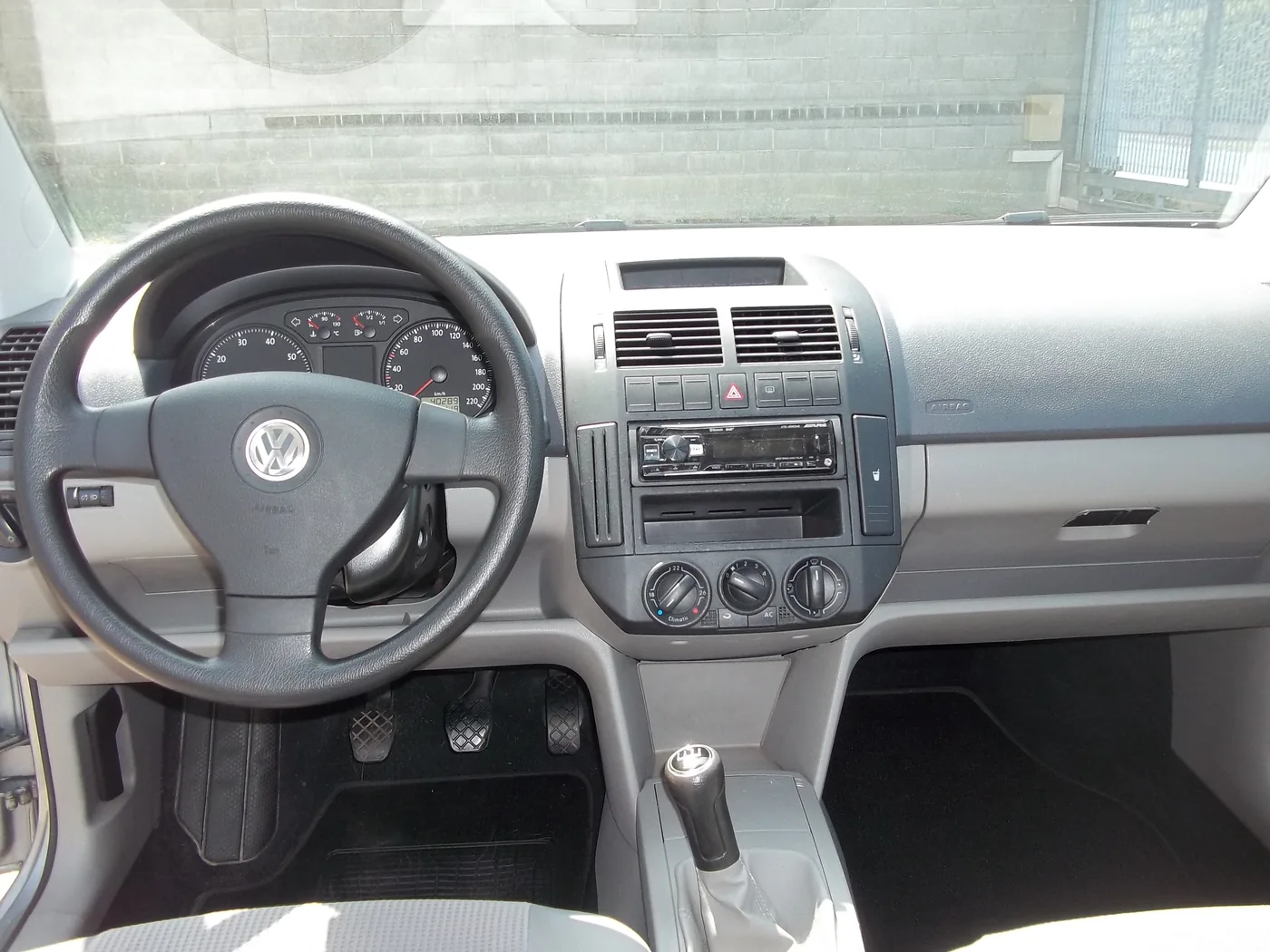 Volkswagen Polo 1.4 Confortline — foto 11